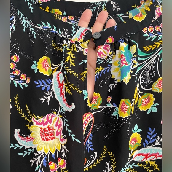 LOFT Top, Long Sleeve, Button Cuffs, Key Hole Cut, Floral,Paisley,Romantic, Sz S - Picture 5 of 8